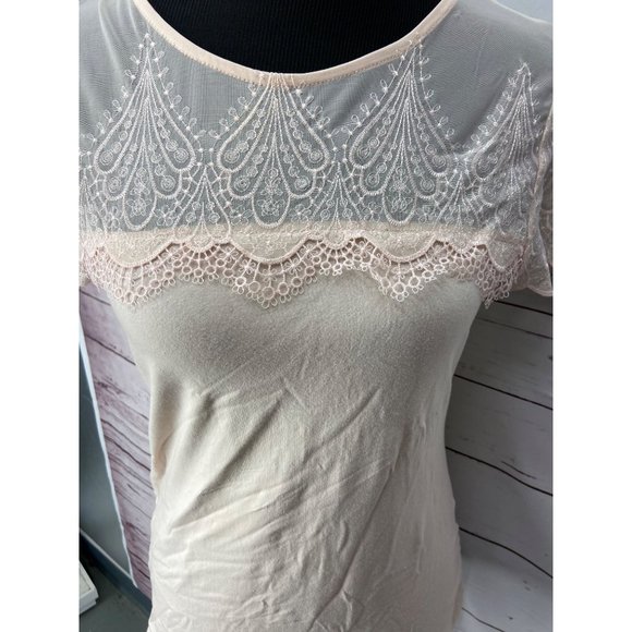 H&M Light Pink Tunic blouse Trimmed In Lace Blouse Top size Medium - Picture 6 of 7